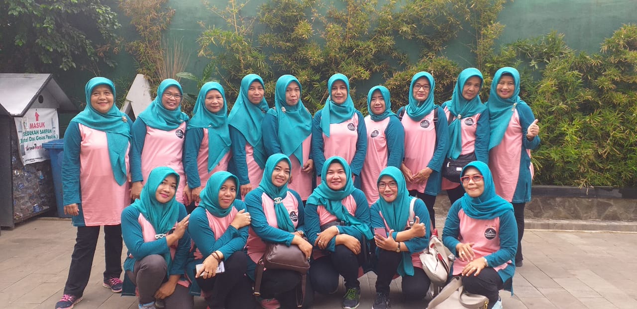 Persiapan Senam Ibu-Ibu Dharma Wanita Bappelitbangda Kabupaten Purwakarta