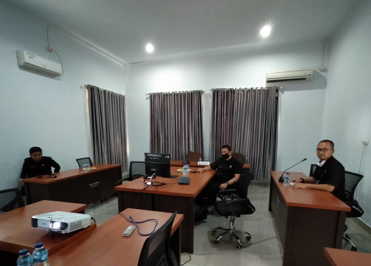 Pelaksanaan Zoom Meeting Kepala Bappelitbangda Kabupaten Purwakarta Dengan Dirjen Bina Bangda Kemendagri Republik Indonesia terkait Arah Kebijakan Penyusunan RKPD Tahun 2021