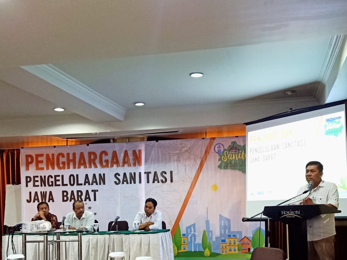 Penghargaan Pengelolaan Sanitasi Jawa Barat di Hotel Horison Bandung