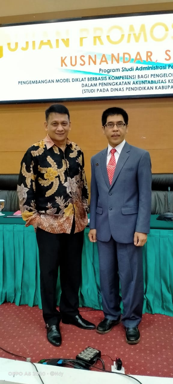 Kepala dan Sekretaris Bappelitbangda Kabupaten Purwakarta