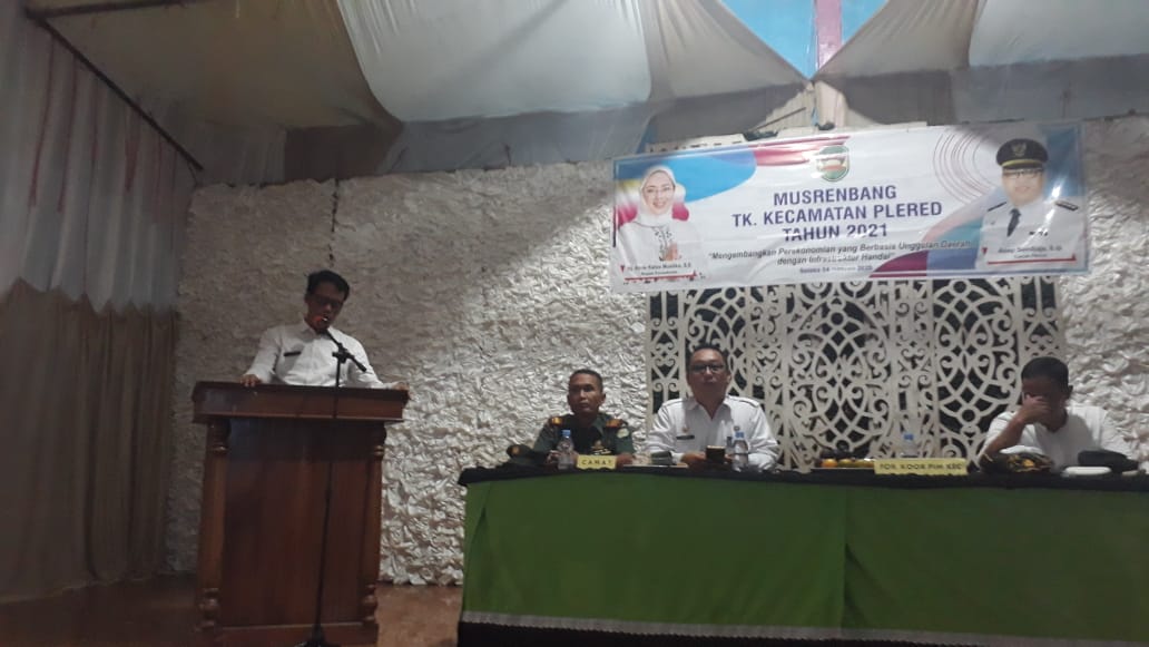 Sambutan Dari Kepala Bidang Sosial Budaya Bappelitbangda Dalam Pelaksanaan Musrenbang di Kecamatan Plered TA 2020
